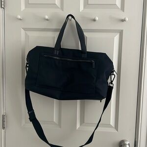 Away travel everywhere bag